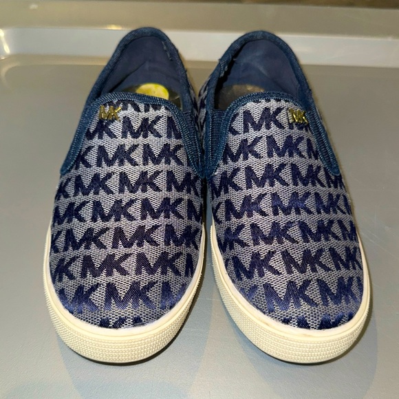 Michael Kors Francie Navy Slip On Sneakers Size 1Y Kids - Picture 1 of 8